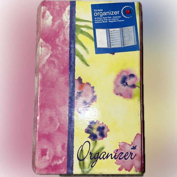 💥Tri-Fold Organizer Note Pad Calendar Address Book Magnetic Closure Floral - Picture 1 of 10